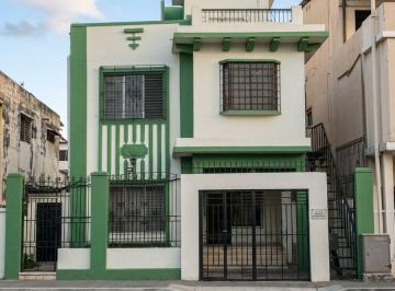 Casa de 10 habitaciones, Guayaquil · Oportunidad Única de Inversión / Residencia! Casa de Carácter Arquitectónico en Barrio Orellana
