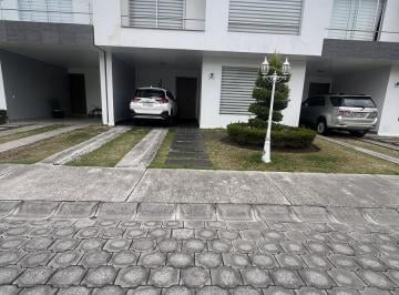 Casa · 162m² · 3 Habitaciones · 2 Estacionamientos · Tumbaco - Sector La Cerámica Se Vende Casa Dentro de Conjunto (Cr)