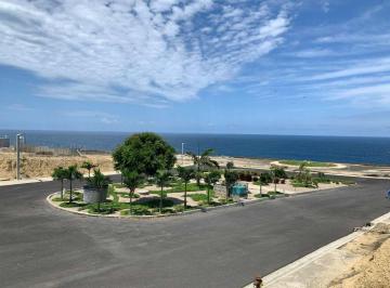Terreno / Lote , Manta · Terreno de Venta en Manta Frente Al Mar Playa Alta