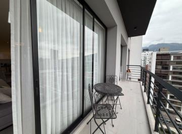 Suite de 1 habitación, Quito · Renta Suite Amoblada con Balcon, La Carolina