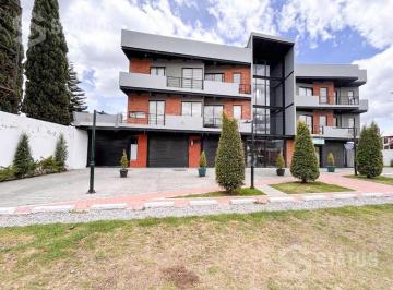 Departamento · 96m² · 1 Habitación · 1 Estacionamiento · Venta de Suite en Mirasierra Cerca Supermaxi San Gabriel