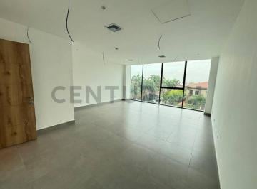 Oficina comercial · 40m² · 1 Estacionamiento · Consultorio Médico de Estreno en Alquiler – Alcívar Town