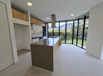 Departamento · 117m² · 2 Habitaciones · 2 Estacionamientos · Vendo Moderno Departamento con Amplio Jardin