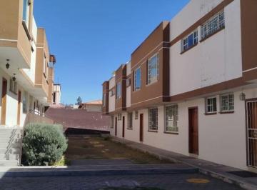 Casa de 3 habitaciones, Quito · Casa en Venta, Calderon, Sector Bellavista