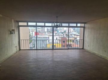 Departamento de 3 habitaciones, Quito · Av Colon, Departamento de 3 Habitaciones, Vista, 1 Parqueo