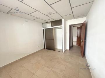 Casa · 204m² · 4 Habitaciones · 1 Estacionamiento · Casa en Alquiler de 4 Habitaciones en Bosques de La Alborada m. H.