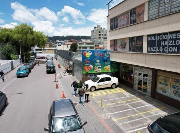 Edificio-Hotel-Fabrica de 10 habitaciones, Quito · Venta Propiedad Comercial Naciones Unidas y Japon Alta Plusvalia