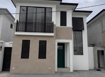 Casa de 1 habitación, Guayaquil · Casa de Estreno en Venta en Alba del Bosque