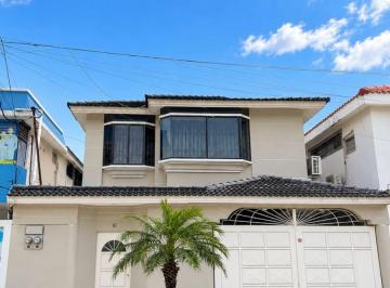Casa en Venta de 4 habitaciones Garzota · Casa de 297 m² con 4 Habitaciones en Venta en Garzota 2