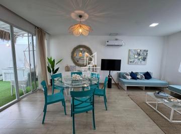 Casa de 3 habitaciones, Punta Blanca · Casa con Piscina en Venta, Punta Blanca