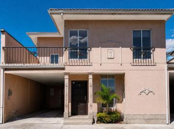 Casa de 3 habitaciones, Quito · Casa de 240 m² con 3 Dorm. en Venta en Conocoto