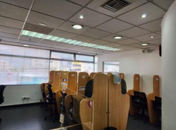 Oficina comercial · 220m² · 4 Estacionamientos · Renta / Venta Oficina Corporativa La Coruña
