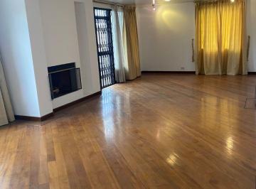 Departamento de 3 habitaciones, Quito · Hermoso, Calido y Excelente y Segura Urbanización