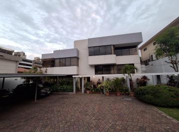 Fachada Condominio · Olivos 2 – Planta Baja con Gran Patio Privado | 235 m² | 3 Dorm. | 2 Parqueos