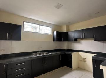Departamento de 3 habitaciones, Daule · Departamento en Alquiler San Sebastian