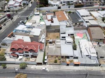 Casa de 4 habitaciones, Quito · Casa de Una Planta en Venta, Cuenta con 335 m². Jorge Piedra y Guaranda, Norte de Quito