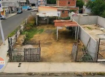 Terreno / Lote , Manta · Terreno Esquinero de Venta en Manta Zona Tarqui