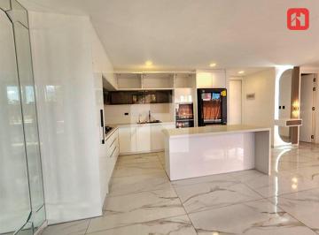 Departamento de 3 habitaciones, Cuenca · Arriendo Departamento de Lujo – Sector El Batán (Ar4174d)