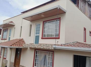 Casa de 3 habitaciones, Quito · Arriendo Casa Independiente a Cuatro Cuadras del Hipermarket