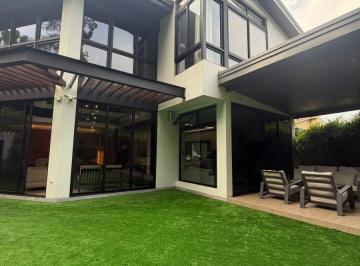 Casa de 4 habitaciones, Guayaquil · Urb Laguna Club Casa en Venta 4 Dorm. de Lujo