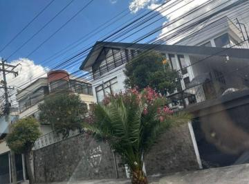 Casa de 4 habitaciones, Quito · Vendo Exelente Casa Totalmente Remodelada 4 Dorm. Exelente Para Clínicas, Vivienda $420 Mil