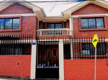 Casa de 5 habitaciones, Cuenca · Casa en Arriendo – Totoracocha | Cuenca