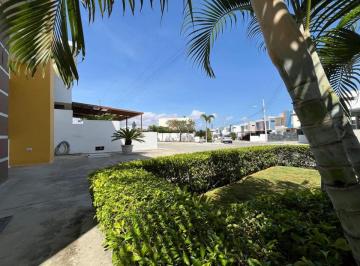 Casa de 3 habitaciones, Manta · Casa de Venta en Zona Sur de Manta