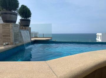 Casa de 3 habitaciones, Manta · Casa de Venta en Manta Frente Al Mar
