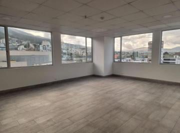 Oficina comercial , Quito · H/ Plataforma Gubernamental, Oficina en Renta 650usd