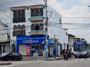 Local comercial , Guayaquil · Propiedad en Venta Esquinera, Residencial y Comercial, 4 Locales - Av Domingo Comín, Sur Guayaquil