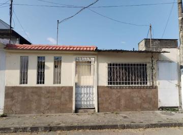 Casa de 4 habitaciones, Guayaquil · Casa en Venta en La Alborada XIII (Inversión)