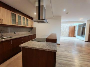 Departamento de 2 habitaciones, Cuenca · Departamento Planta Baja Av Primero de Mayo Dos Dorm., Cerca Al Registro de La Propiedad