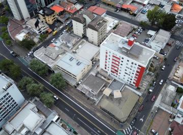 Edificio-Hotel-Fabrica · 1515m² · 2 Habitaciones · 8 Estacionamientos · Edificio en Venta o Renta en Av Amazonas, Quito | Potencial de Desarrollo Hasta 16 Pisos