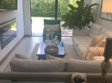 Suite de 1 habitación, Quito · Hermosa Suite Amoblado de Arriendo Cumbayá