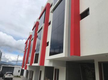 Casa de 4 habitaciones, Quito · Casa de Venta por Estrenar, Sector Ponceano