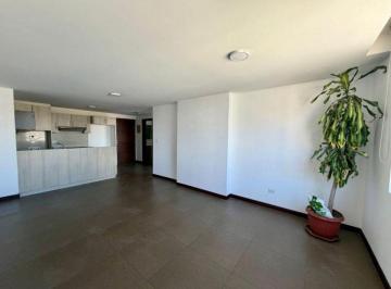 Suite de 2 habitaciones, Quito · Sector Vozandes - Amplia Suite de Renta Edificio con Guardiania 24h