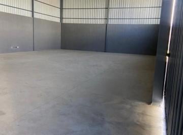 Bodega-Galpón , Quito · Bodega - Galpón con Luz Trifasica de 10 Kva de 280 m² en Alquiler en Sangolqui