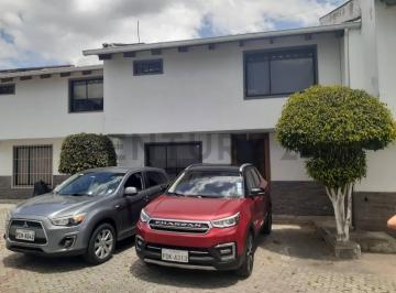 Casa · 148m² · 3 Habitaciones · 2 Estacionamientos · Se Renta Casa. Sector San Camilo Norte de Quito