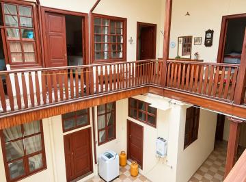 Casa de 10 habitaciones, Cuenca · Vendo Casa Patrimonial, Sector San Sebastian en $360.000