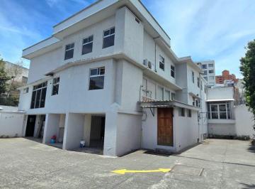 Casa de 10 habitaciones, Quito · Se Vende Casa Comercial Sector Calle San Ignacio y Av La Coruña