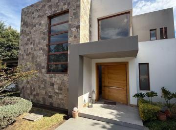 Casa de 3 habitaciones, Quito · Espectacular Casa Moderna en Venta en Nayón