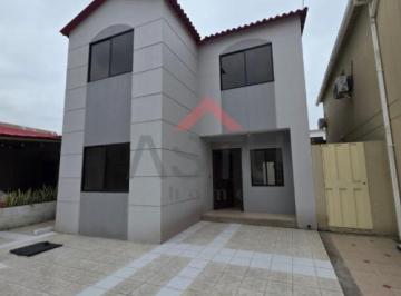 Casa de 3 habitaciones, Daule · Se Vende Propiedad en Villa Club Etapa Floral
