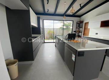 Casa de 5 habitaciones, Quito · Casa con Amplio Jardin, Una Sola Planta 5d, Independiente, El Quinche