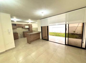 Casa de 3 habitaciones, Quito · Casa Esquinera de Arriendo en Conjunto con Guardiania 24/7sector Megakiwi/ Tumbaco!