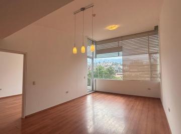 Departamento de 2 habitaciones, Quito · Departamento de Renta 98 m con Balcón, Frente Hospital de Los Valles