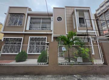 Casa de 10 habitaciones, Guayaquil · Venta Casa Rentera Calle 1ero de Mayo y Tulcan 455 m²