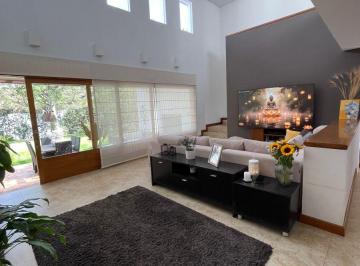 Casa de 4 habitaciones, Quito · Casa de Arriendo en La Urbanización Pillagua con 4 Habitaciones en Alquiler en Cumbayá