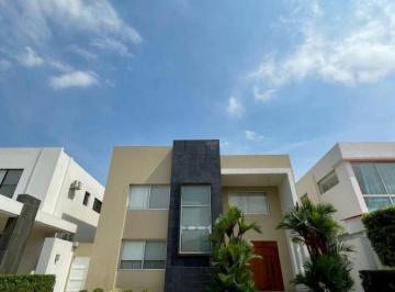 Casa · 350m² · 4 Habitaciones · 1 Estacionamiento · Alquilo Casa Amoblada en Isla Mocoli, Samborondón