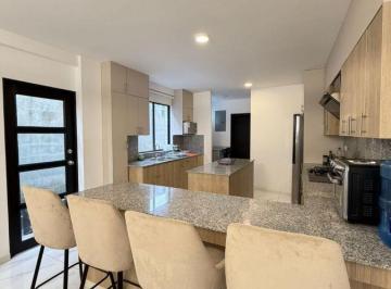 Casa · 160m² · 3 Habitaciones · 1 Estacionamiento · Alquiler de Casa Full Amoblada en Ciudad Celeste, Samborondon.