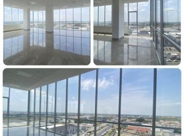 Oficina comercial · 180m² · 1 Estacionamiento · Oficna en Edifico Milenium de Alquiler